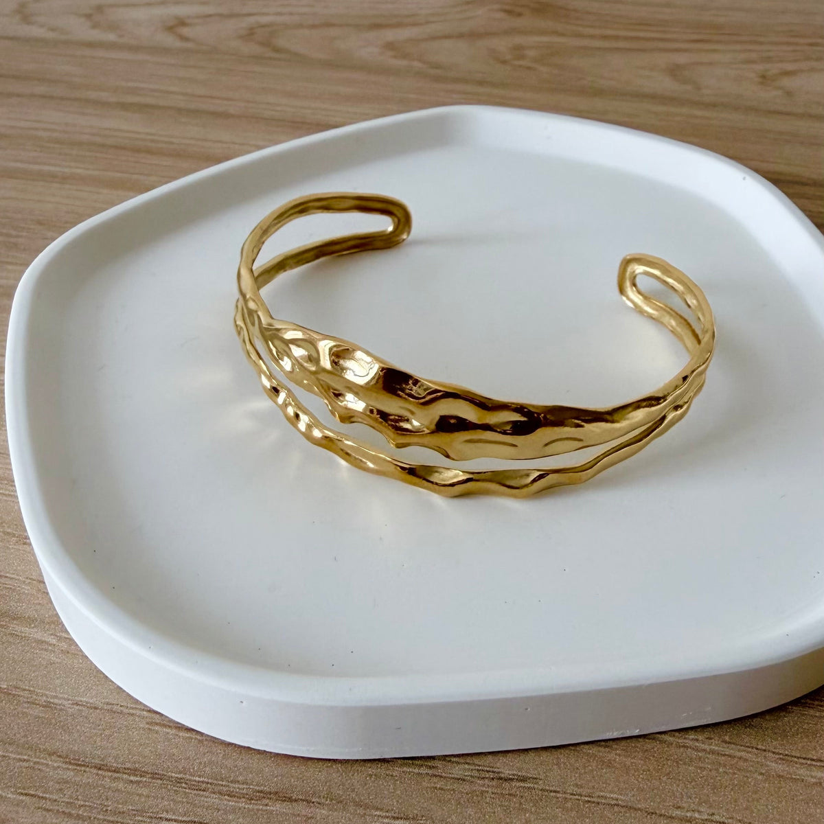 Bracelet manchette Evidence